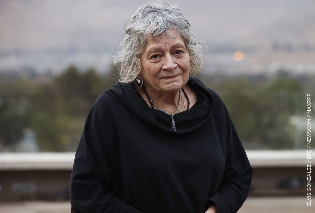 Rita Laura Segato, le 12 avril 2023 à Santiago, au Chili. Les textes de l’anthropologue sur le viol ont inspiré aux féministes chiliennes la performance Un violeur sur ton chemin. Devenue virale, leur chorégraphie est reprise à travers le monde entier. ELVIS GONZALEZ / EFE / Newscom / MaxPPP